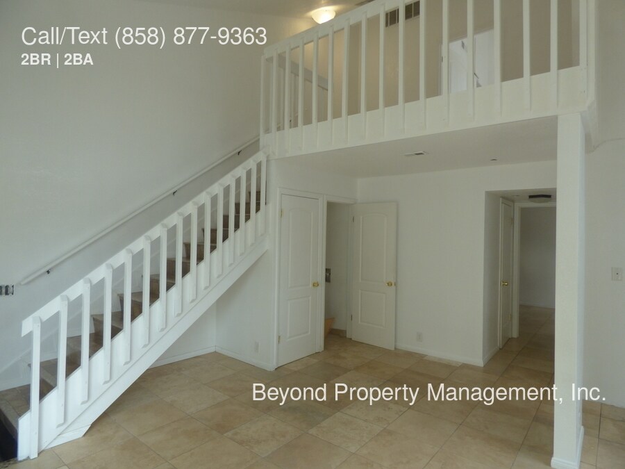 Primary Photo - 390 E Madison Ave