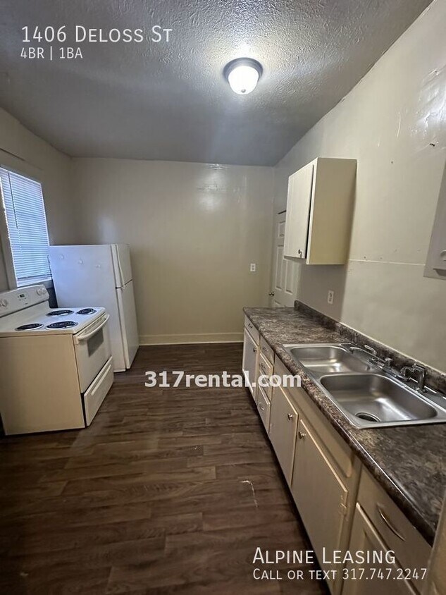 Foto del edificio - Near Fountain Square House 4 BEDROOMS, 1 BATH