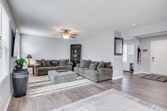 Building Photo - 217 Kristen St