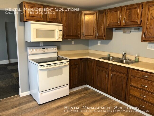 Foto del edificio - 306 SW Clay St- 3 BED/2 BATH
