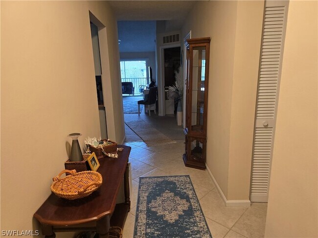 Foto del edificio - 5741 Whitaker Rd