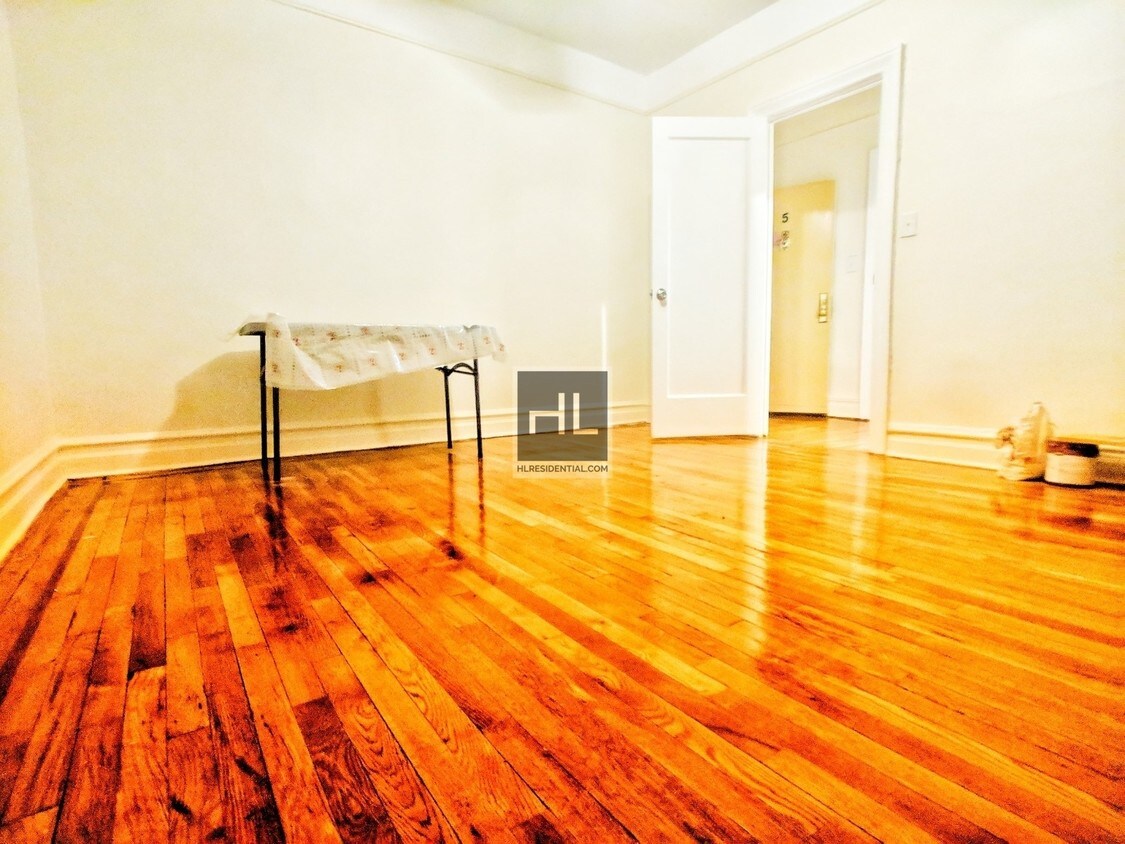 CROPSEY AVENUE Room for Rent in Brooklyn, NY