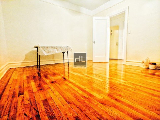 Foto del edificio - CROPSEY AVENUE
