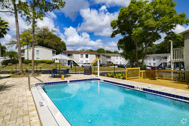 Piscina - 7402 Heritage Hills Dr Tampa, FL, 33637-5747 - Heritage Cove