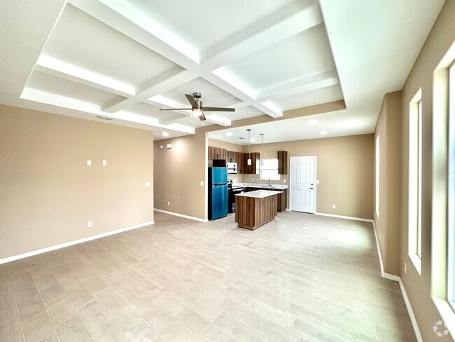 Building Photo - 2915 W Sandlewood St