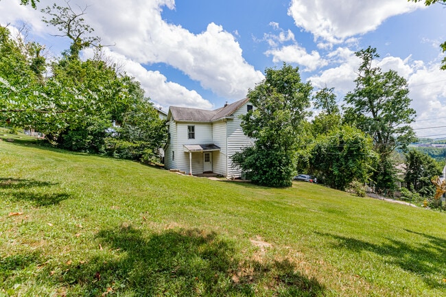Building Photo - 975 Dorsey Ave