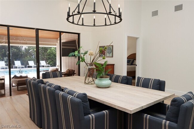 Foto del edificio - 3331 Riverpark Ct