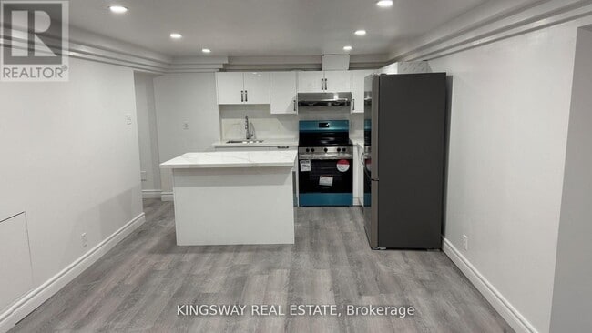 Building Photo - 49 Riverglen Dr