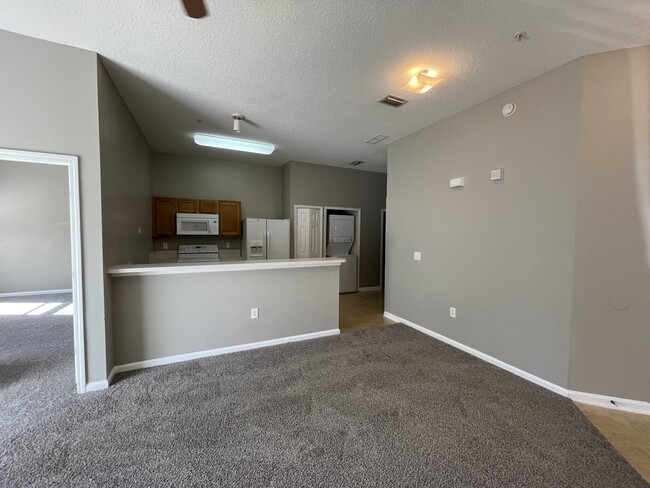 Building Photo - 6081 Maggies Cir