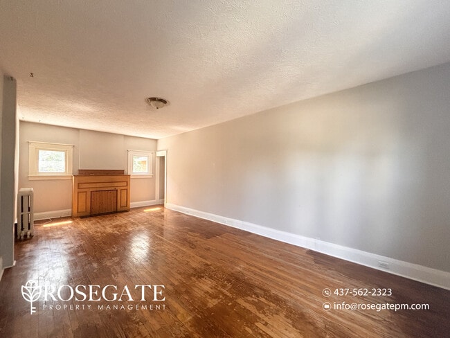 Building Photo - All-Inclusive 1-Bedroom + Den Main Level Apartment with 4 Parking Spaces – Barrie