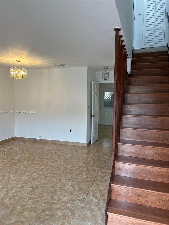 Foto del edificio - 627 W 68th St
