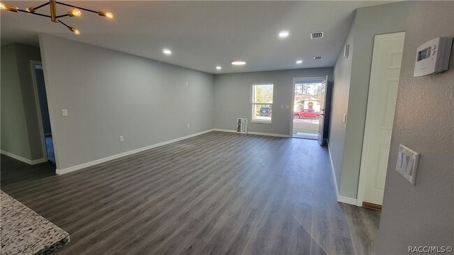 Foto del edificio - 788 W Glenhaven Dr
