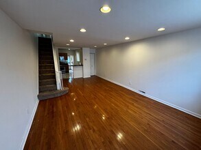 Building Photo - 2544 S Sartain St