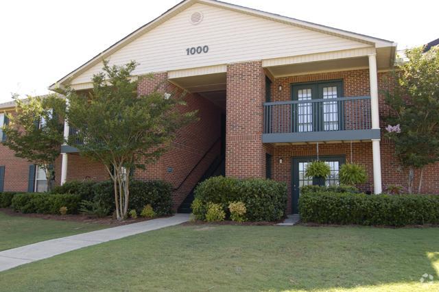Edificio - Brook Hill Village Apartments