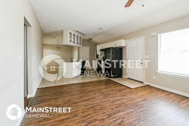 Foto del edificio - 5230 Bucksport Ln