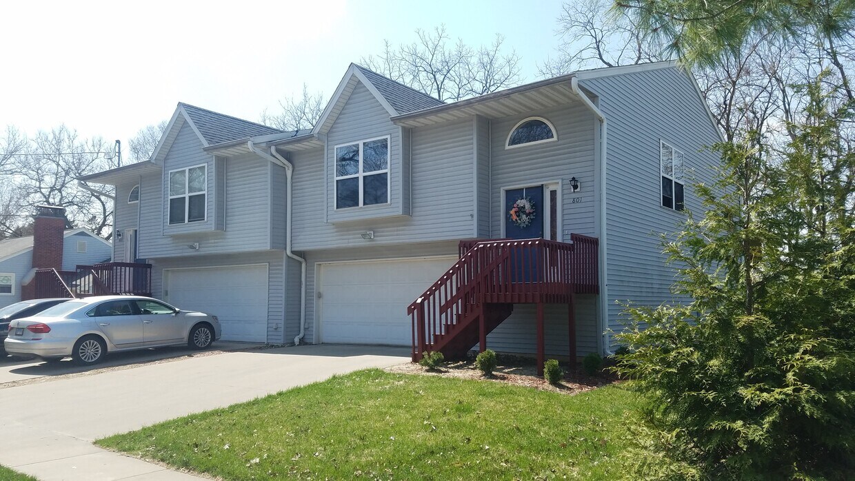 801 S Van Buren St, Iowa City, IA 52240 Townhome Rentals in Iowa City