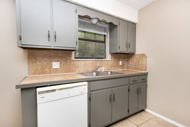 Photo - 3233 Conner St Townhome
