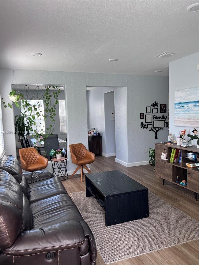 Foto del edificio - 8642 NW 109th Ct