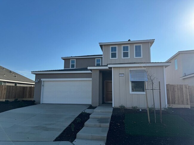 Building Photo - 5883 W. Austin Way  (Ashlan & Bryan)