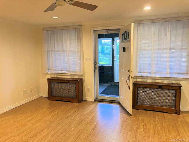 Building Photo - 1 Overlook Dr