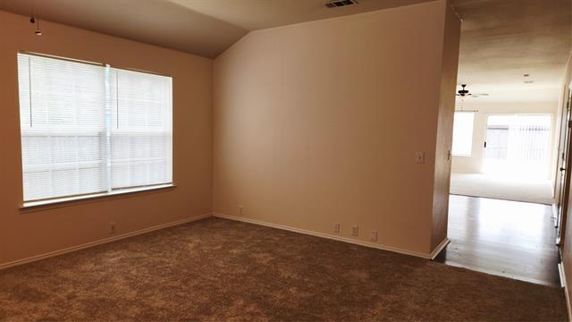 Foto del edificio - 3003 Elderberry Dr