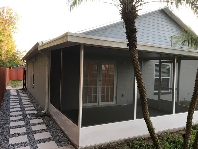 Building Photo - 2547 Rose Ridge Cir
