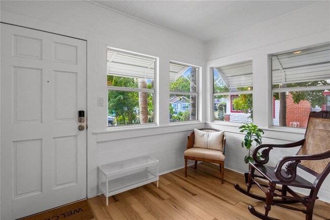 Foto del edificio - 918 16th St W