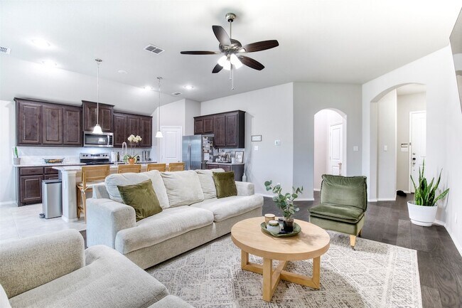 Building Photo - 2846 Hudson Dr