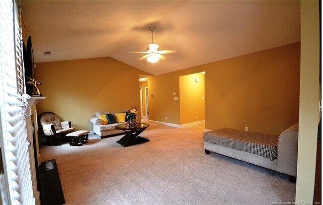 Building Photo - 1647 Hazelhurst Dr