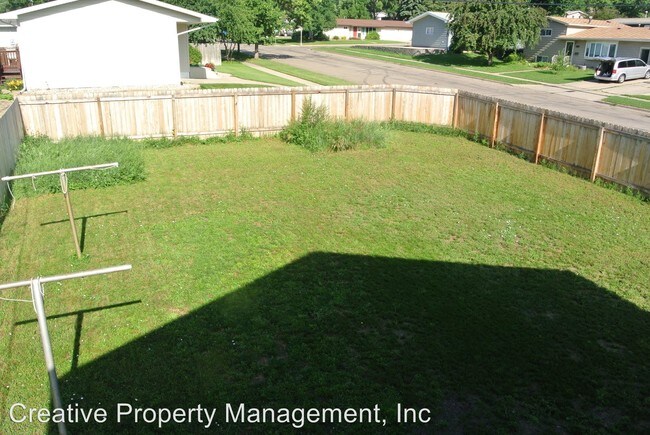 Foto del edificio - 4 br, 2.5 bath House - 2001 7th Ave NW