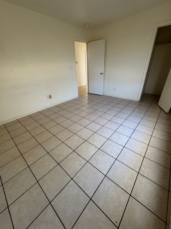 Building Photo - Madera Home
