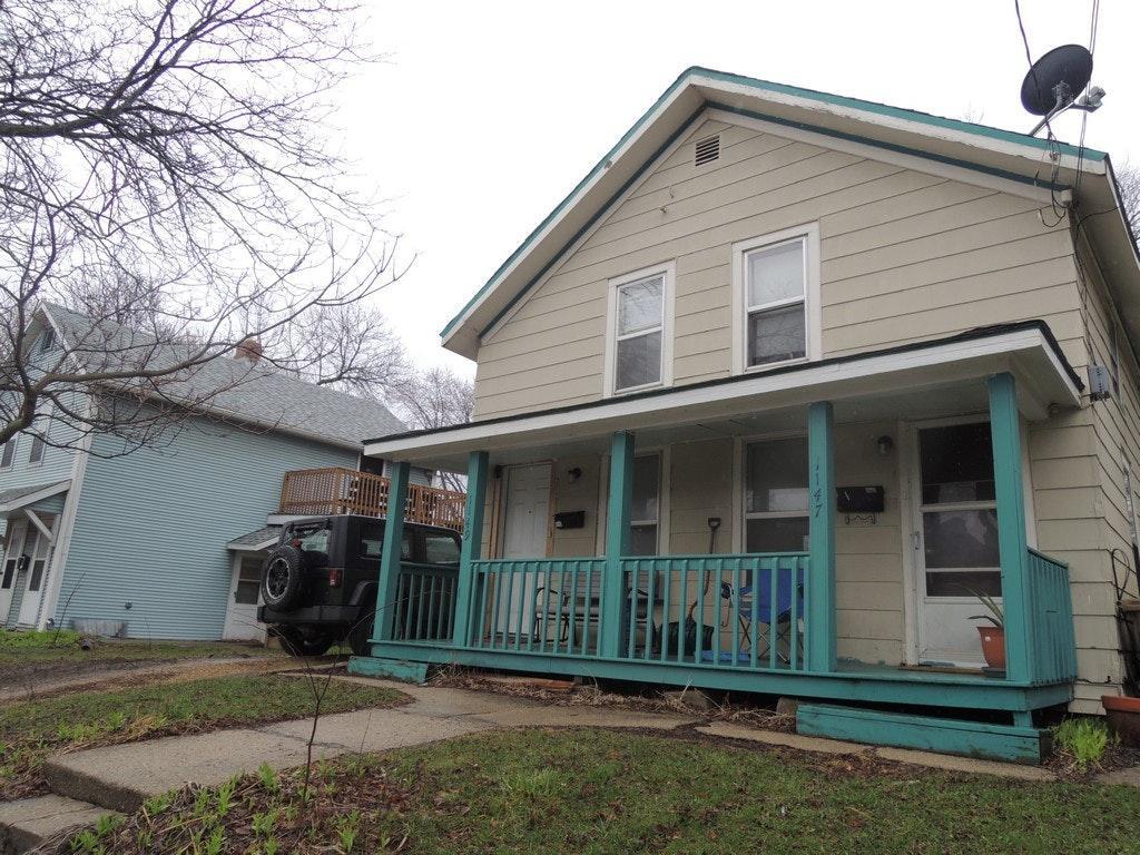 Primary Photo - 1149 Williamson St