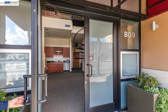 Foto del edificio - 809 Clay St