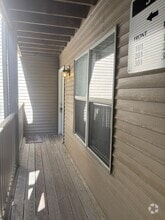 Building Photo - 562 Candle Ln