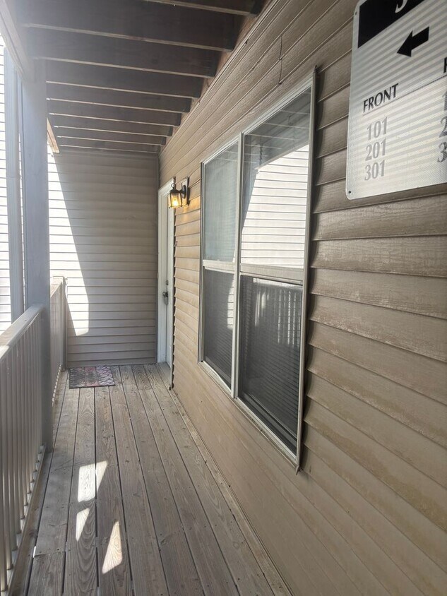 Foto principal - 562 Candle Ln