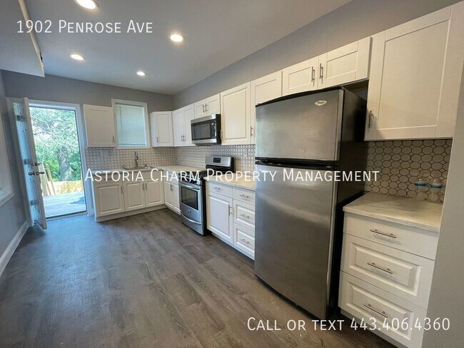 Building Photo - Brand new renovated townhouse with 3 bedro...