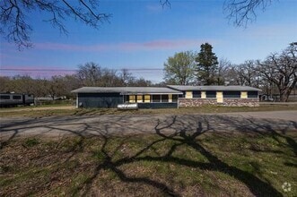Building Photo - 229 Sherman Dr