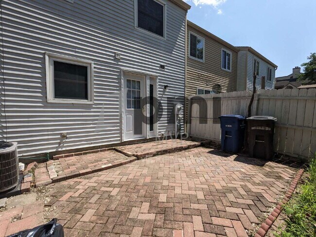 Foto del edificio - 7490 Stonetrail Way