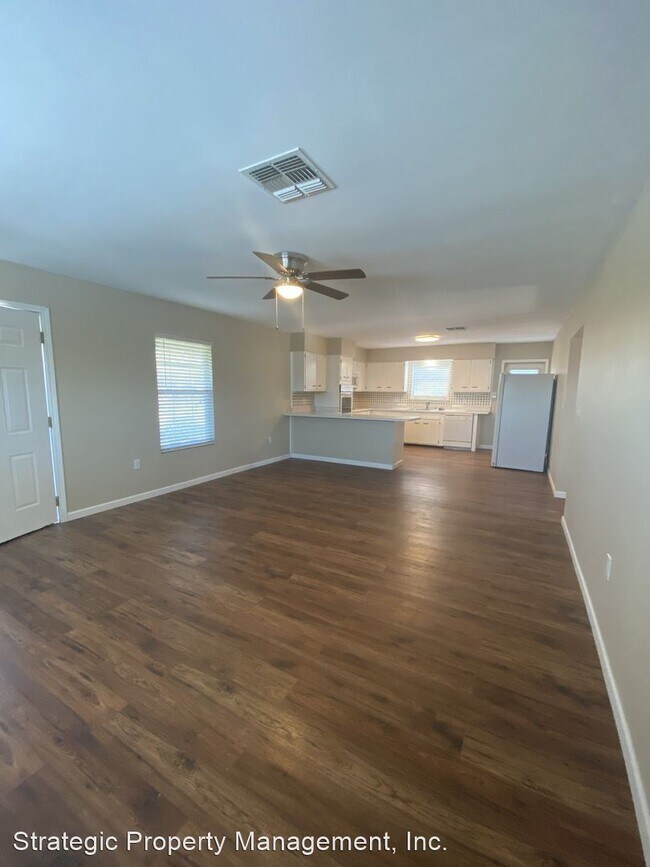Building Photo - 2 br, 1 bath House - 6934 Willow Oak #2