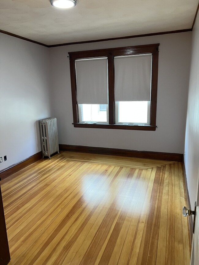 Bedroom 2 - 154 Maplewood Ave