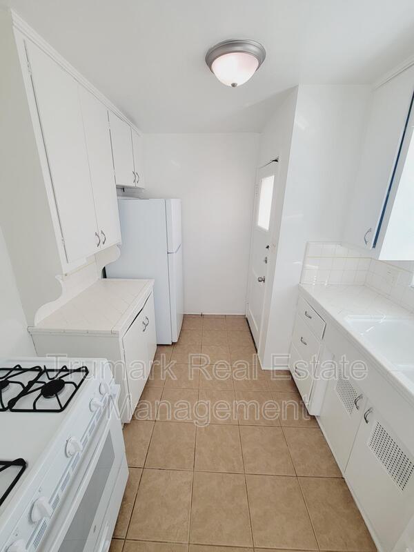 Building Photo - 524 Naranja Dr