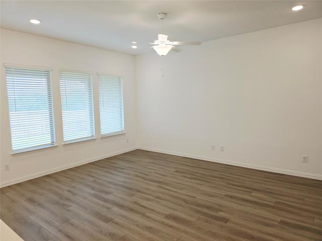 Building Photo - 712 Roanoke Dr