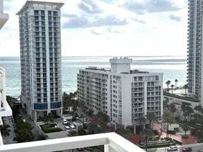 Building Photo - 210 174th St