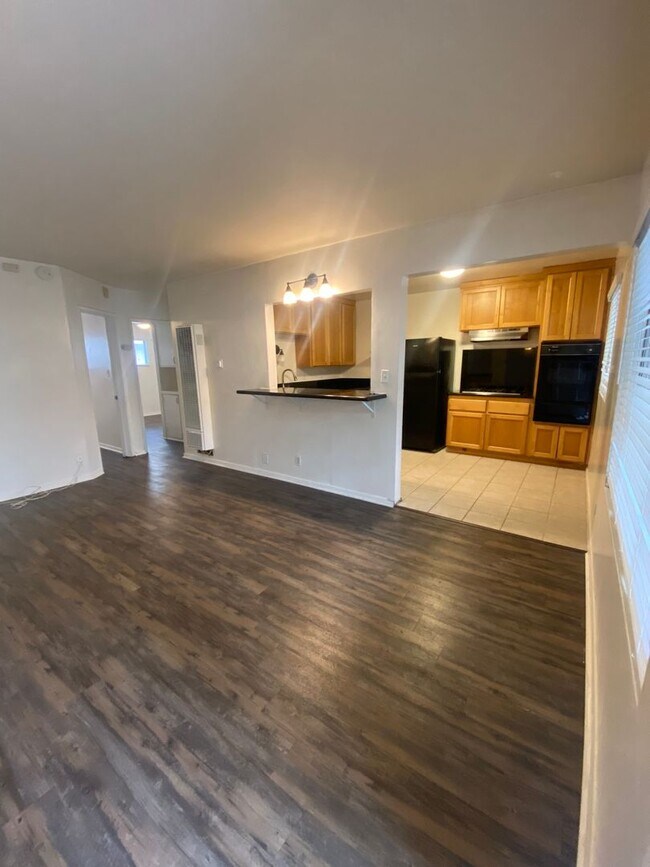 Foto del edificio - 4937 Coronado Ave