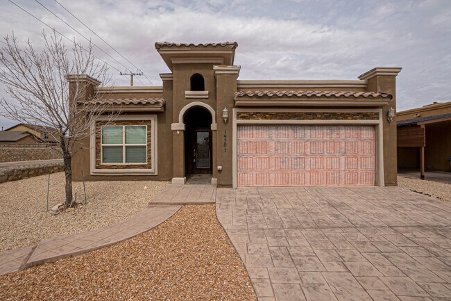 Building Photo - 14301 High Rock Dr
