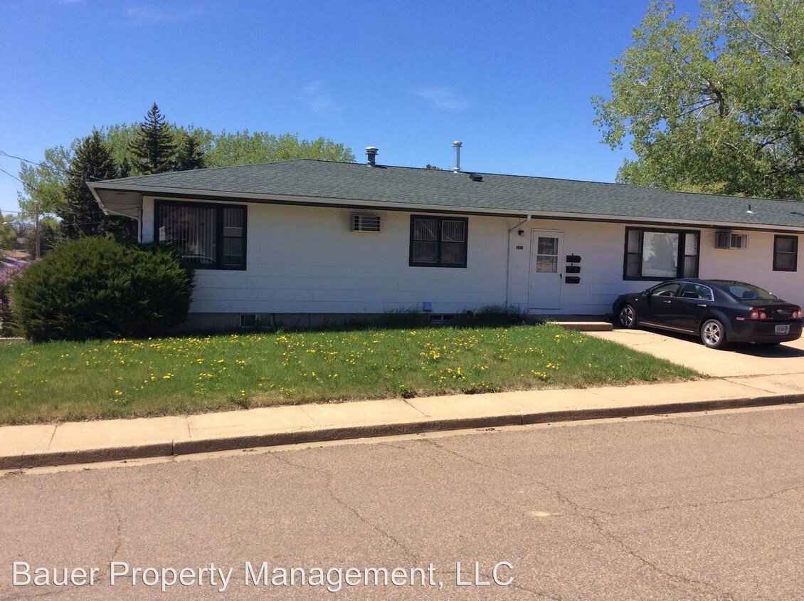 Primary Photo - 331 9th Ave E
