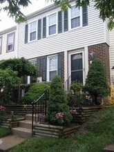 Building Photo - 9164 Broken Oak Pl