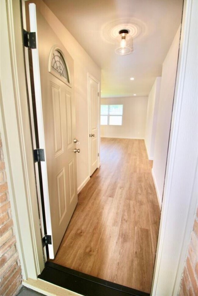 Foto del edificio - 407 Morningside Dr