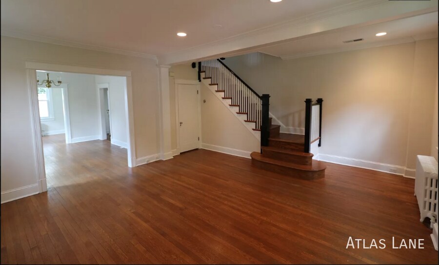 Primary Photo - Professionally Managed// 4 bedroom 3.5 bat...