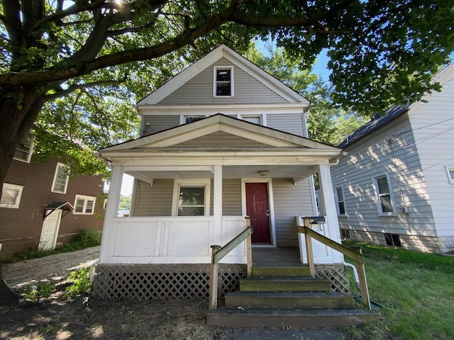 Primary Photo - 562 Nash St